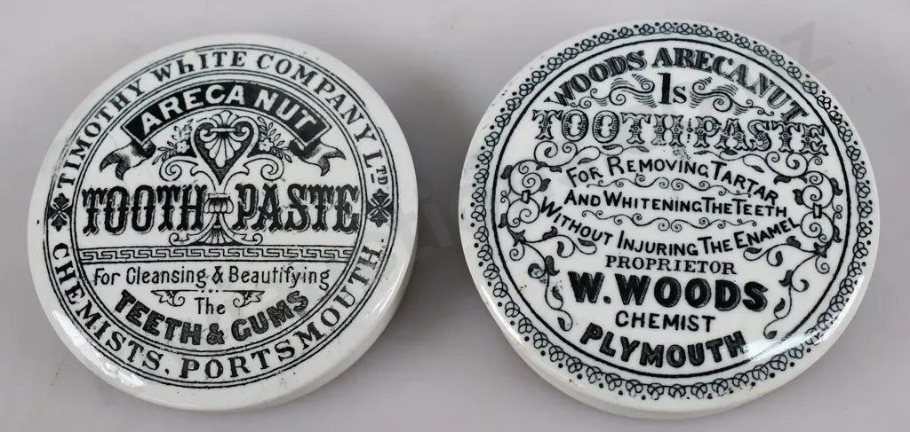 WHITE, WOODS POT LIDS Image 1++