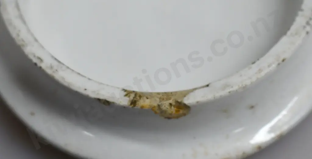 ENGLISH POT LIDS Image 1++