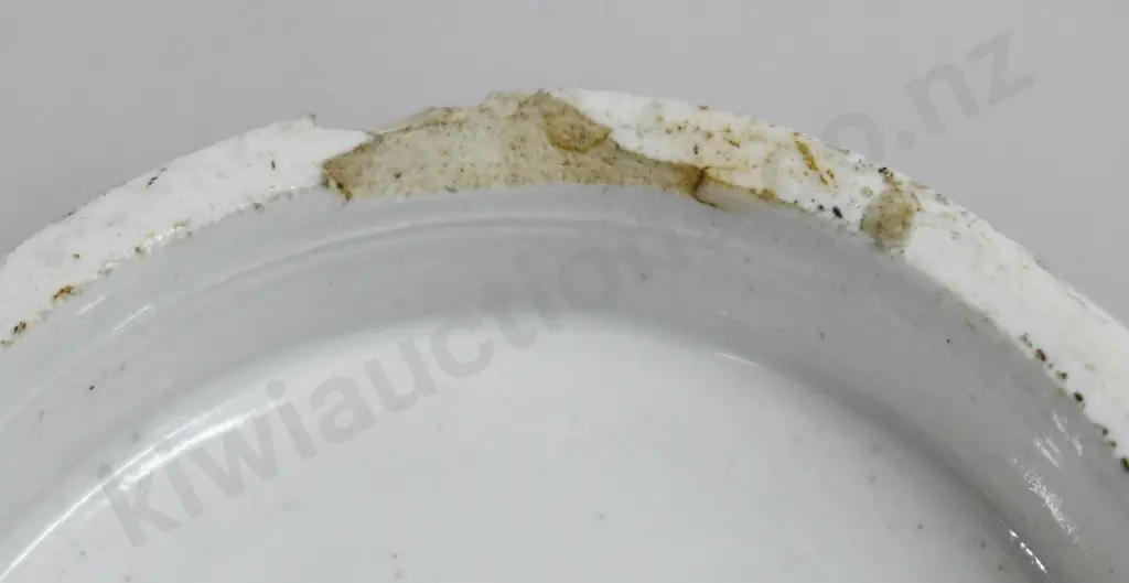 ENGLISH POT LIDS Image 1++
