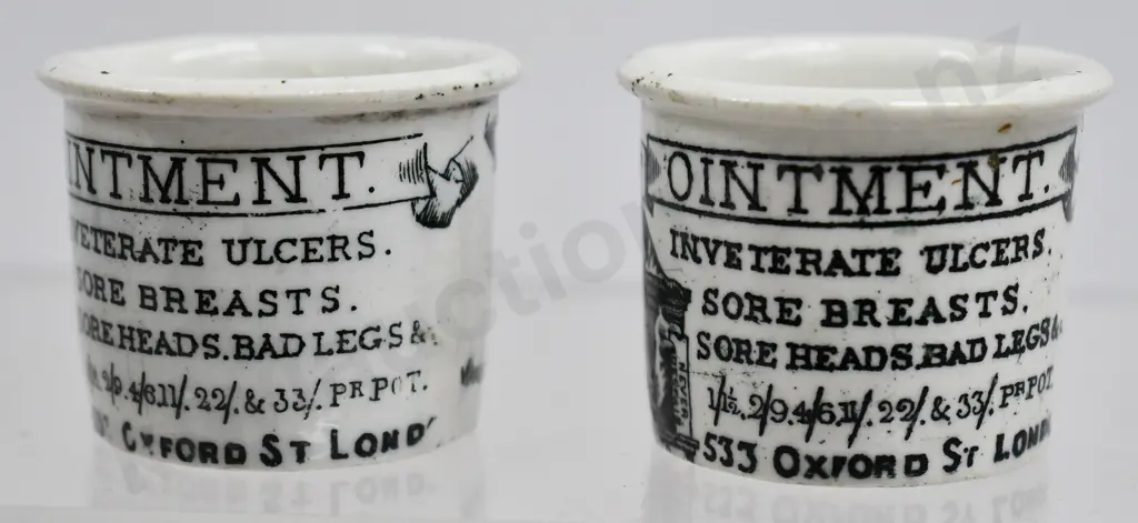 HOLLOWAY'S OINTMENT POTS Image 1++