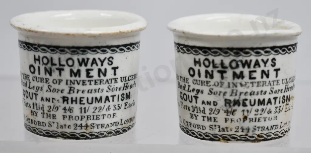 HOLLOWAY'S OINTMENT POTS Image 1++