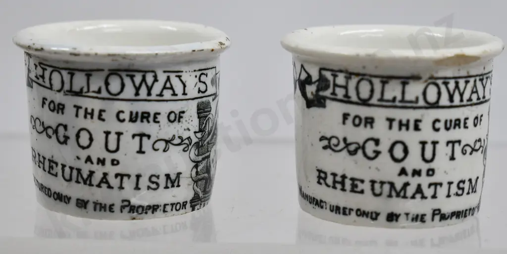 HOLLOWAY'S OINTMENT POTS Image 1++