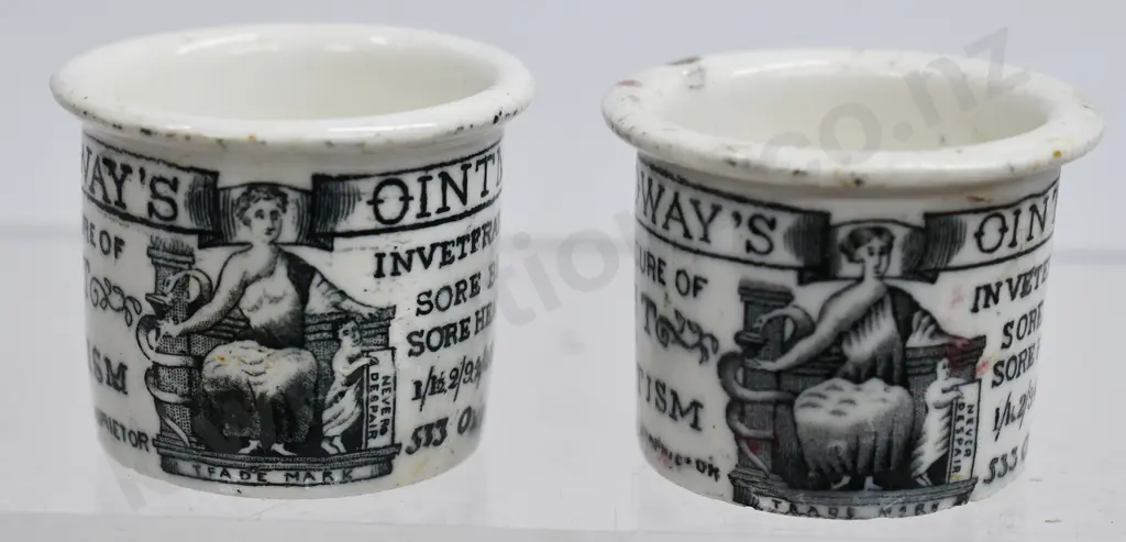 CREME LUCULLUS POT, MAW SON & THOMSON POT LID, HOLLOWAY'S OINTMENT POT, Image 1++