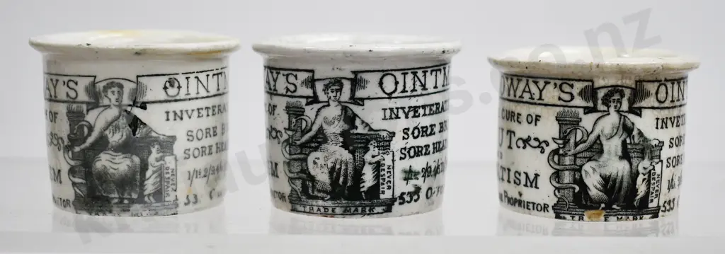HOLLOWAY'S OINTMENT POTS Image 1++