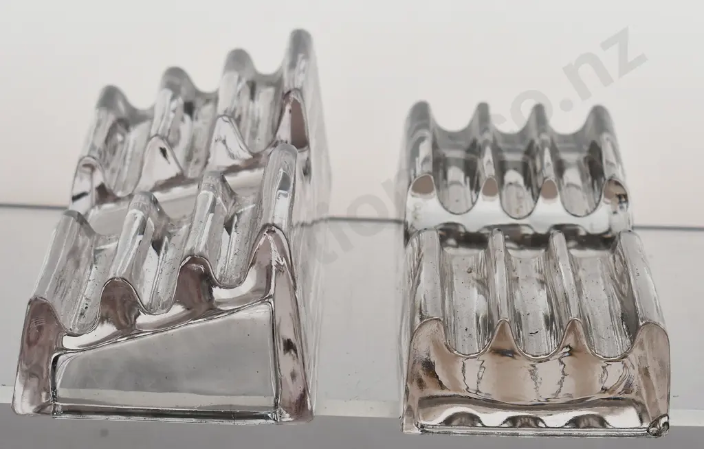 GLASS PEN HOLDERS/PAPERWEIGHTS Image 1++