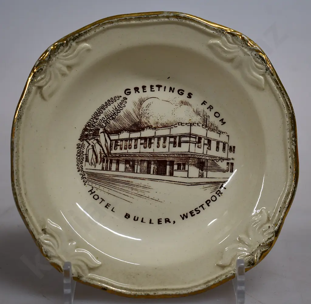 SOUVENIR CROWN LYNN WARE CHINA, HOTEL BULLER WESTPORT Image 1++