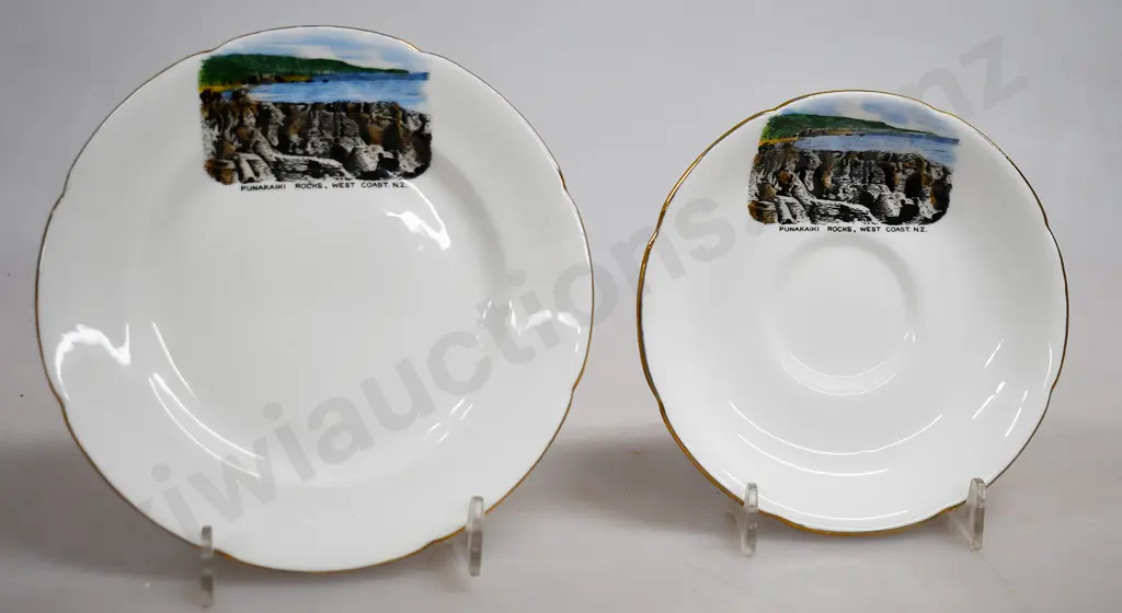 SOUVENIR WARE CHINA, BULLER RIVER MURCHISON & PUNAKAIKI ROCKS. Image 1++