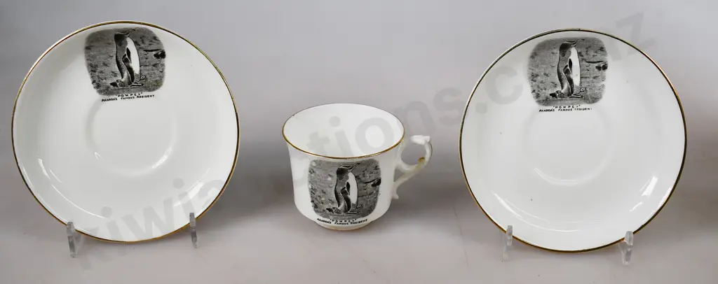 POMPEY AKAROA'S FAMOUS PENGUIN CUP & SAUCERS Image 1++