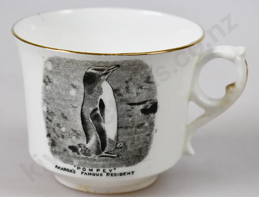 POMPEY AKAROA'S FAMOUS PENGUIN CUP & SAUCERS Image 1++