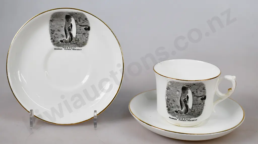 POMPEY AKAROA'S FAMOUS PENGUIN CUP & SAUCERS Image 1++