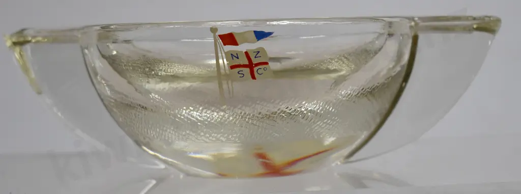 NEW ZEAAND SHIPPING CO GLASS ASHTRAY Image 1++