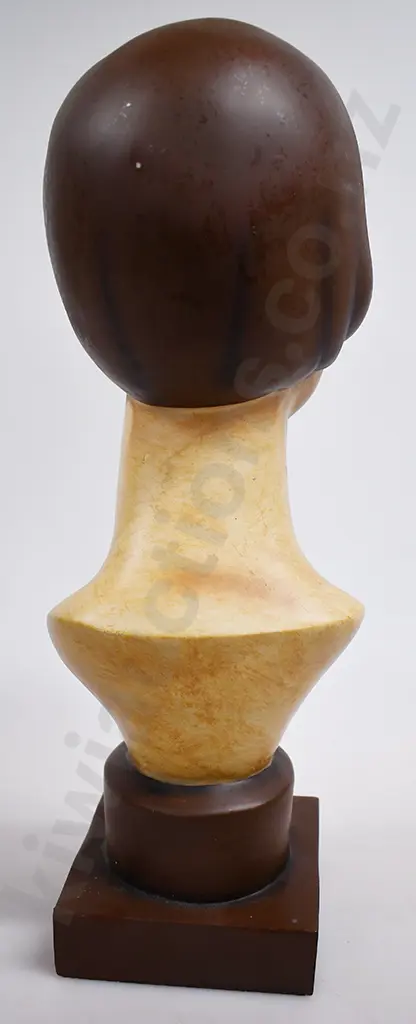 WOMANS MANNEQUIN BUST Image 1++