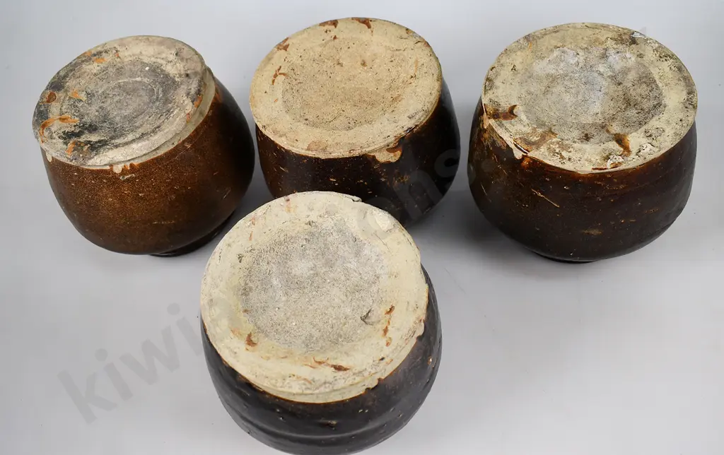 ASSORTED CHINESE, FOOD POTS, SOY SAUCE Image 1++