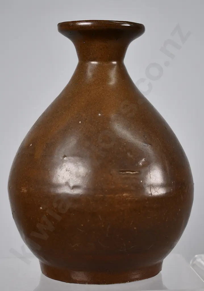 ASSORTED CHINESE, FOOD POTS, SOY SAUCE, TIGER WHISKY Image 1++