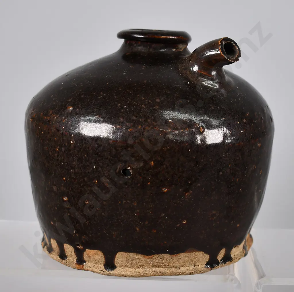 ASSORTED CHINESE, FOOD POTS, SOY SAUCE, TIGER WHISKY Image 1++