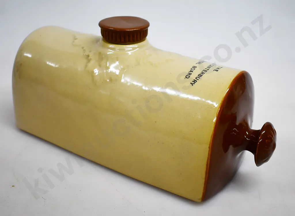 NORTH CANTERBURY HOSPITAL BOARD FOOT WARMER Image 1++