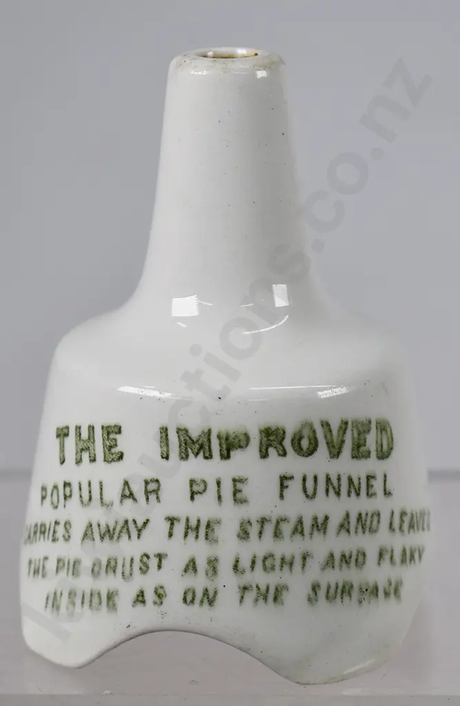 RITCHIE'S DUNEDIN PIE FUNNEL Image 1++