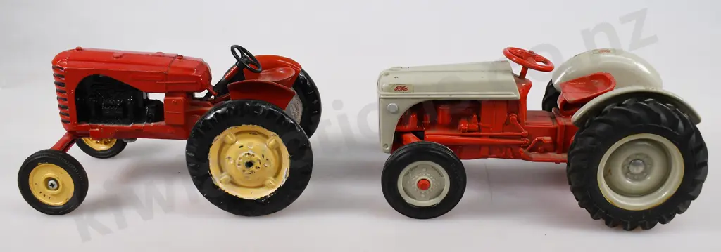 DIECAST TRACTORS Image 1++