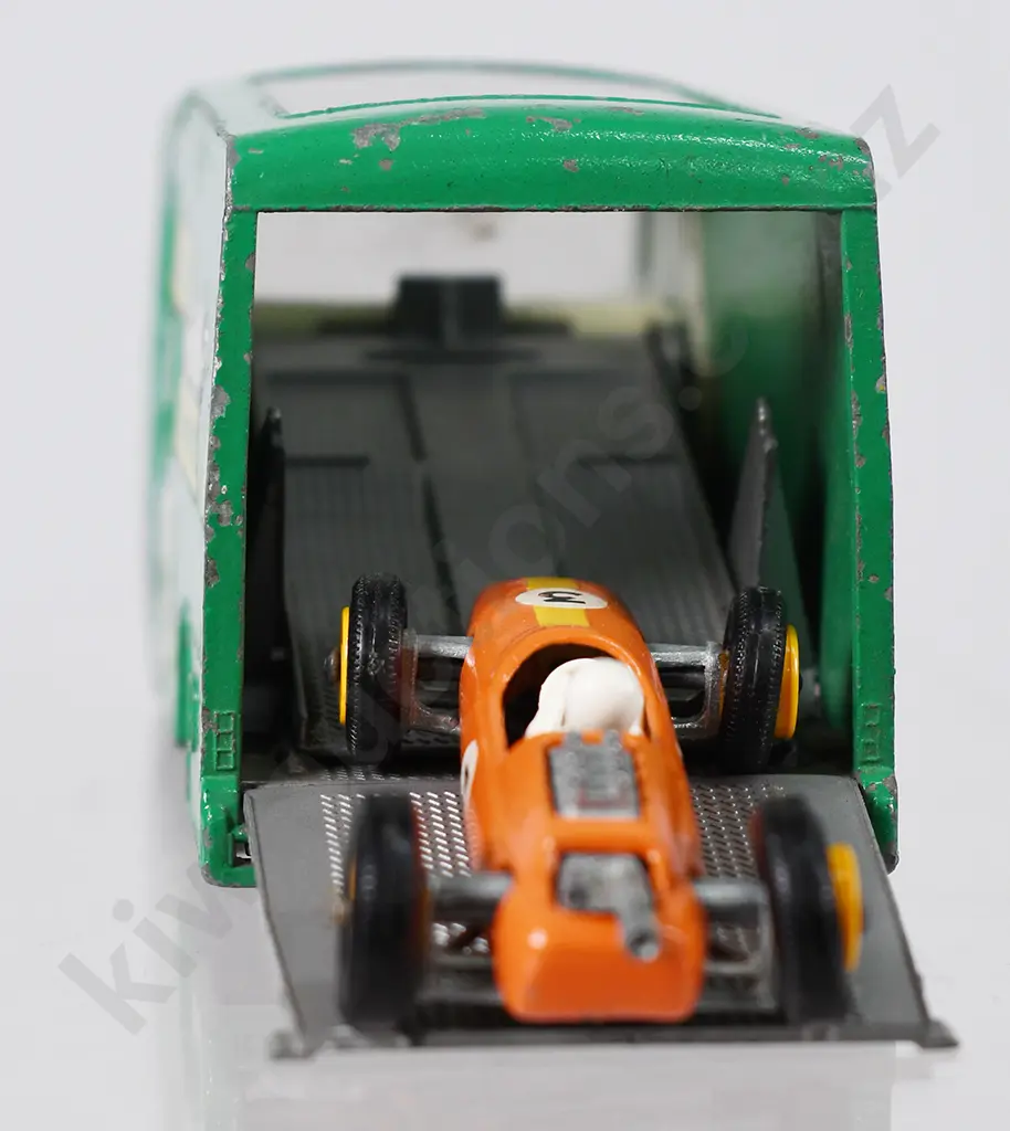 MATCHBOX M-6 RACING CAR TRANSPORTER Image 1++