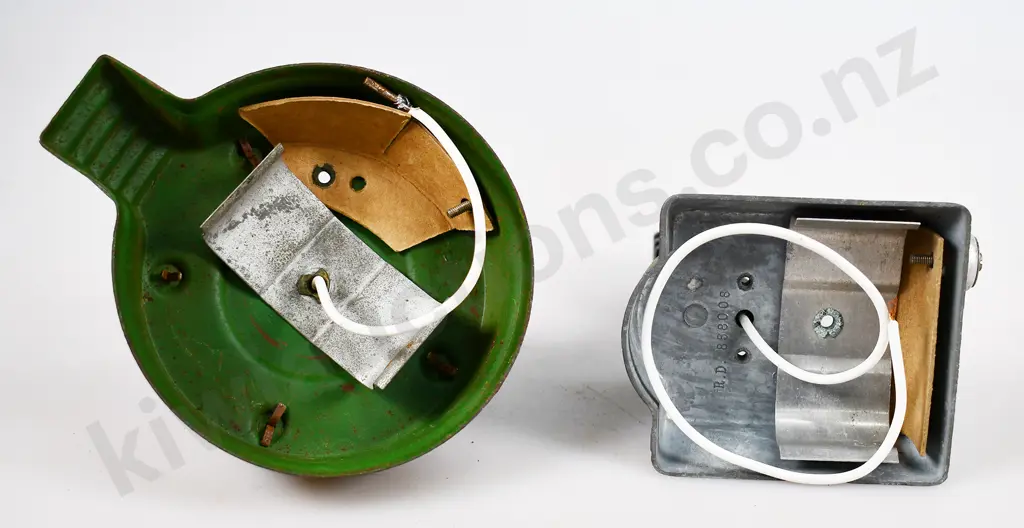 ASTRO TOYS SEARCHLIGHT, SIGNAL LIGHTS Image 1++