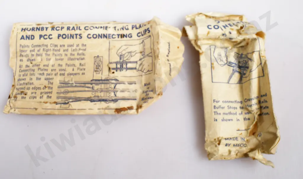 HORNBY TRAINS ACCESSORIES, LEVEL CROSSING, POINTS, IN ORIGINAL BOXES Image 1++