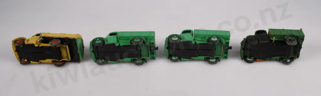 DINKY TOYS BEDFORD TRUCKS Image 1++