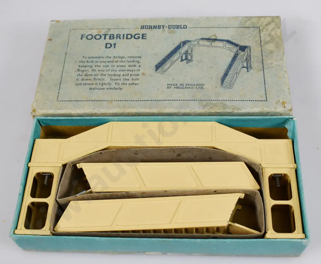 HORNBY-DUPLO FOOTBRIDGE D1 Image 1++