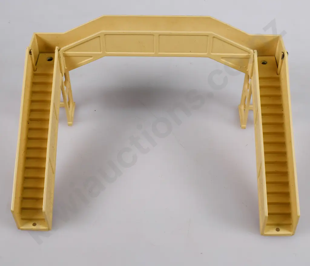 HORNBY-DUPLO FOOTBRIDGE D1 Image 1++