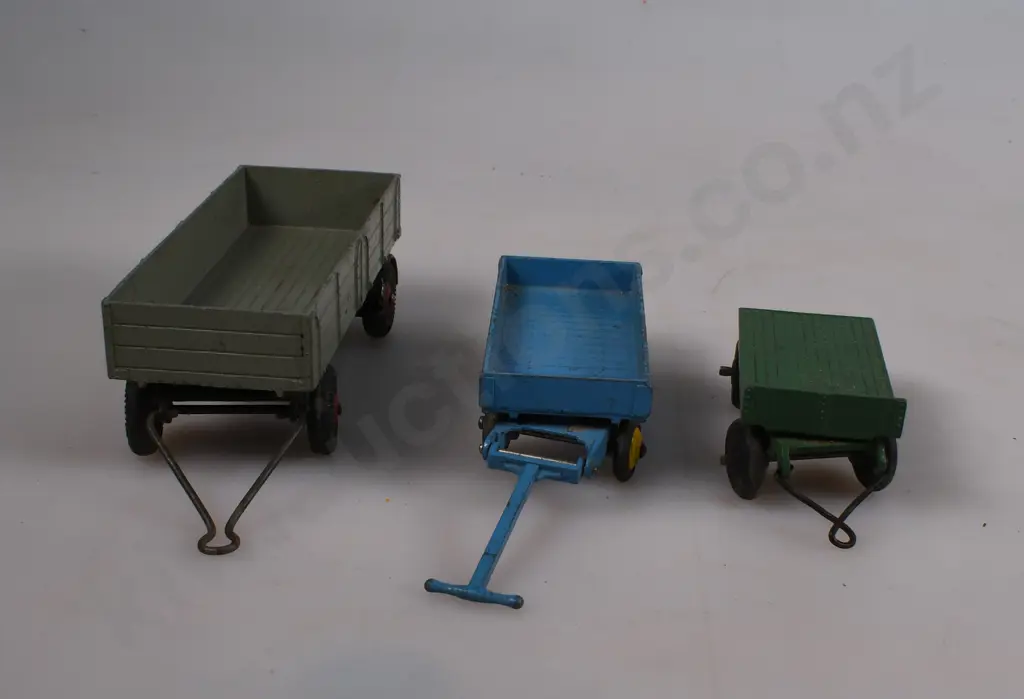 DINKY TOYS ASSORTED Image 1++