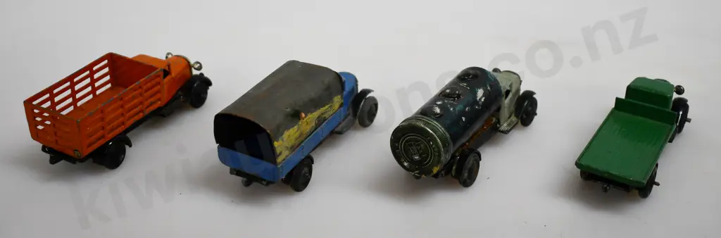 DINKY TOYS TRUCKS Image 1++