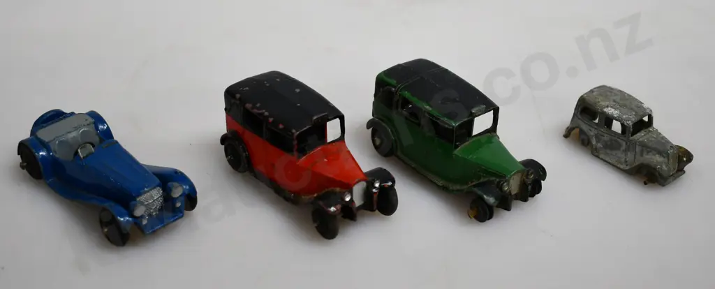 ASSORTED DINKY TOYS Image 1++