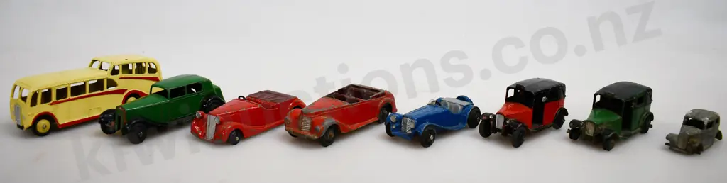ASSORTED DINKY TOYS Image 1++