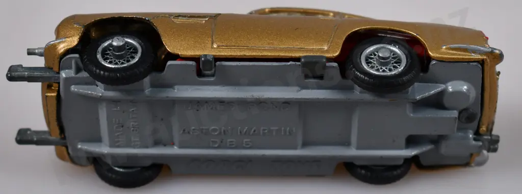 JAMES BOND, BATMOBILE BOXED TOY VEHICLES Image 1++