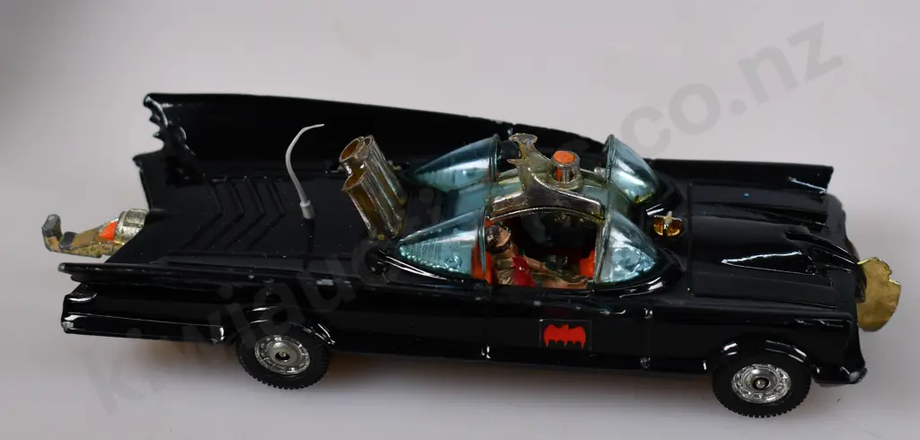 JAMES BOND, BATMOBILE BOXED TOY VEHICLES Image 1++