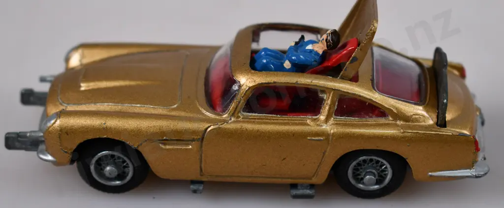 JAMES BOND, BATMOBILE BOXED TOY VEHICLES Image 1++