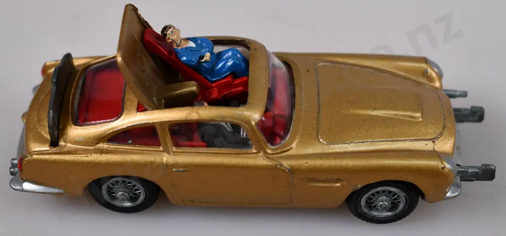 JAMES BOND, BATMOBILE BOXED TOY VEHICLES Image 1++