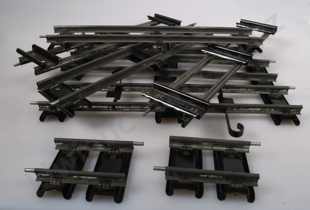 HORNBY TRAIN O GAUGE WAGONS & TRACK Image 1++