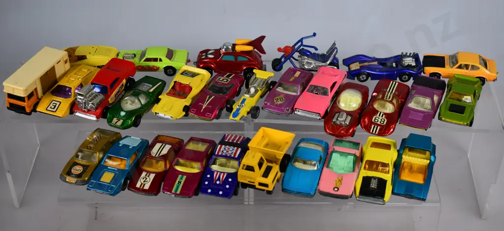 GROUP OF 29 ASSORTED MATCHBOX CARS Image 1++