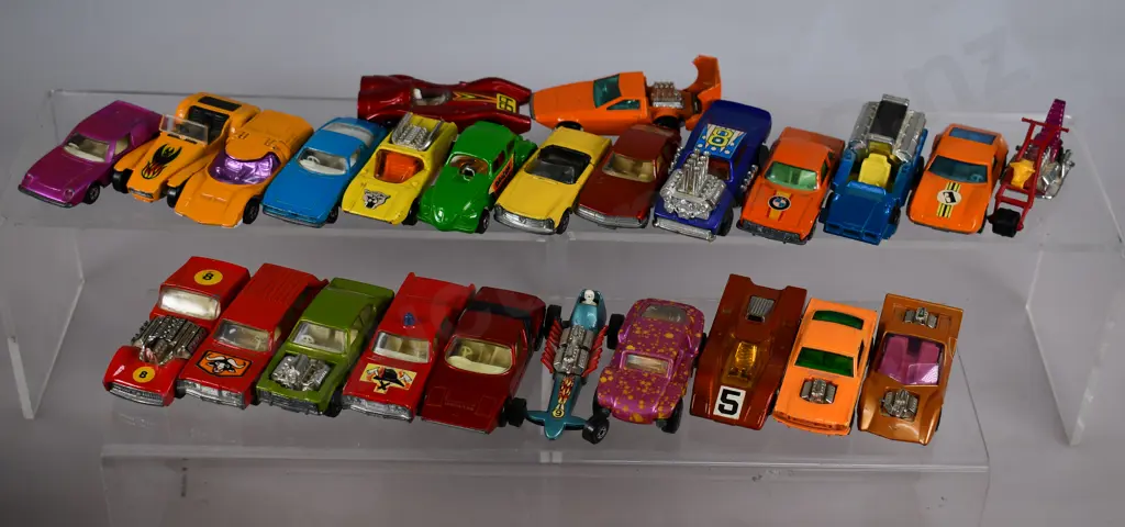 GROUP OF 25 ASSORTED MATCHBOX CARS Image 1++