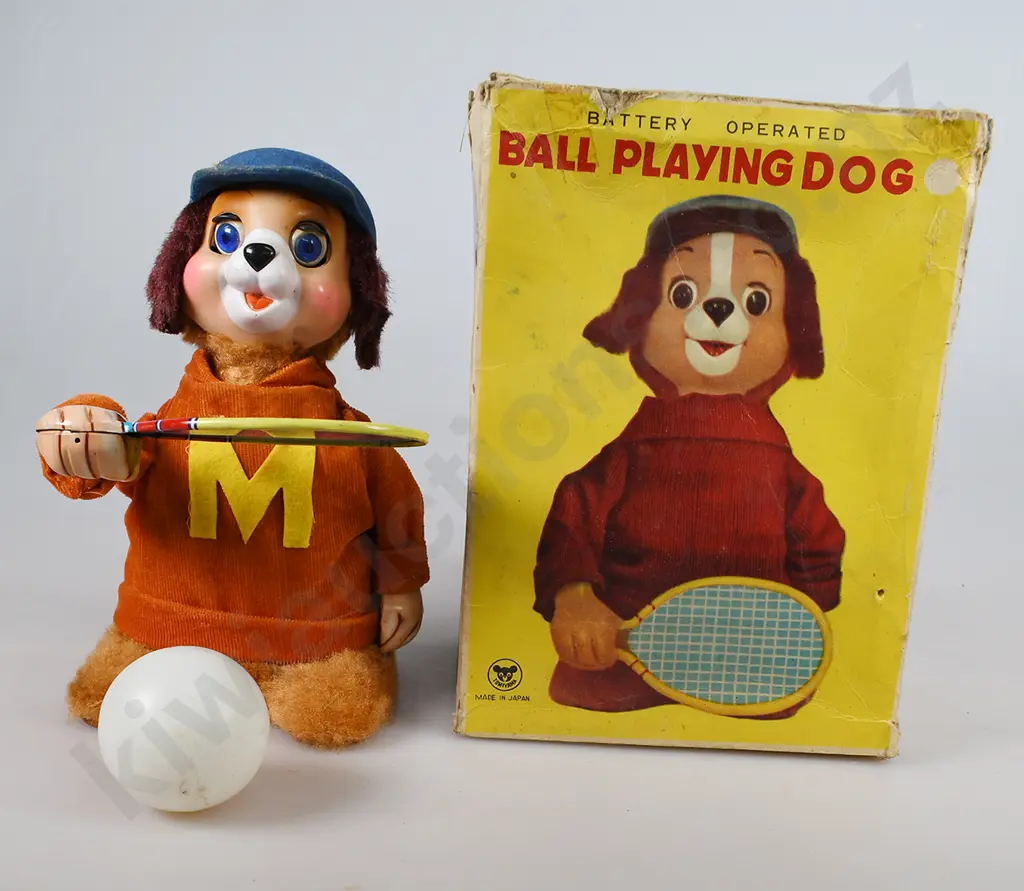 BALL PLAYING DOG BOXED TOY Image 1++