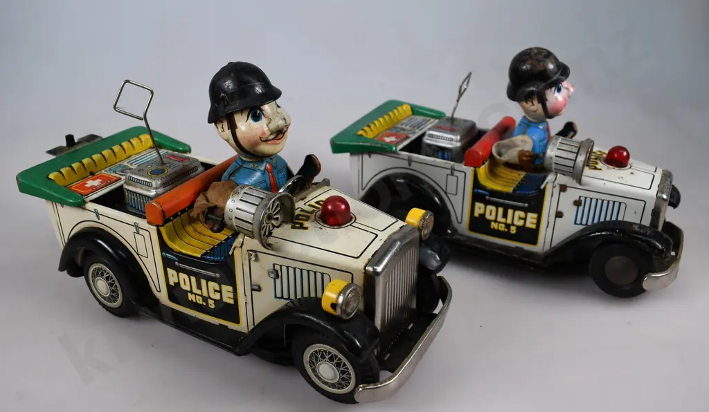 TIN PLATE, LITHOGRAPHED POLICE CARS NUMBER 5 Image 1++