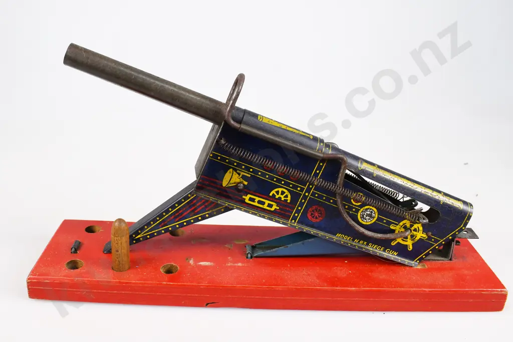 TIN TOY SEDGE GUN MODEL H83 Image 1++