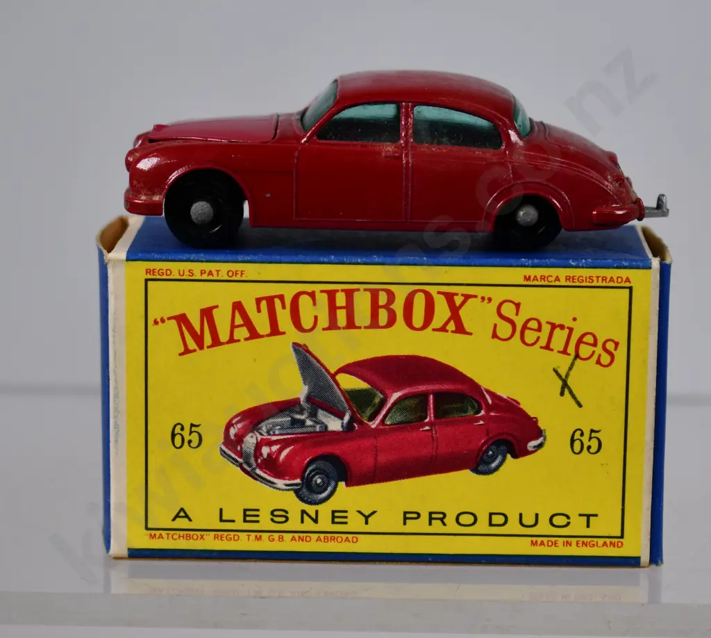 MATCHBOX SERIES JAGUAR 3-8 SEDAN NO. 64 Image 1++