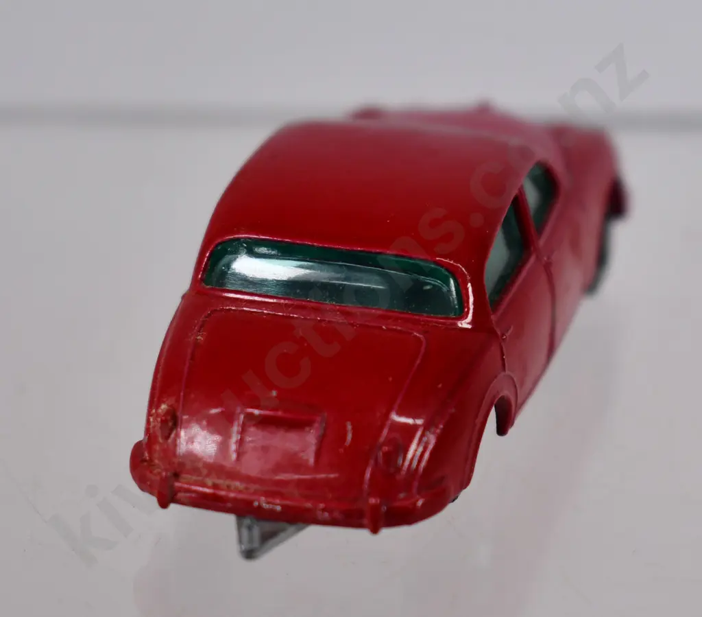 MATCHBOX SERIES JAGUAR 3-8 SEDAN NO. 64 Image 1++