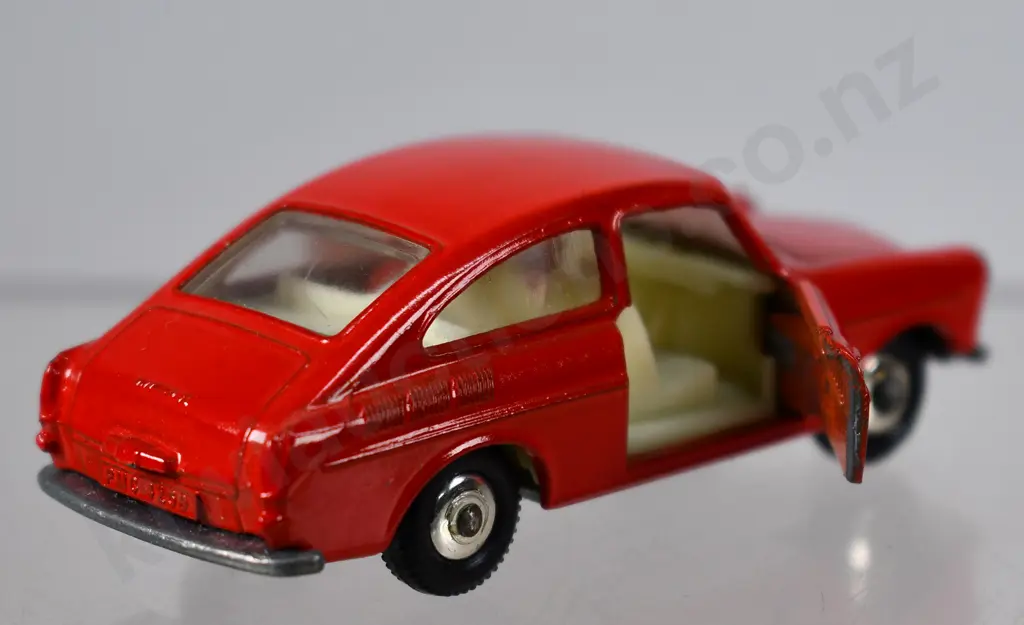 MATCHBOX SERIES VOLKSWAGEN 1600TL NO. 67 Image 1++