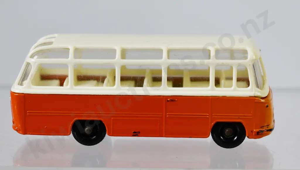 MATCHBOX SERIES MERCEDES COACH NO. 68 Image 1++