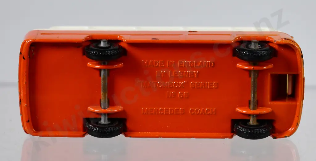 MATCHBOX SERIES MERCEDES COACH NO. 68 Image 1++