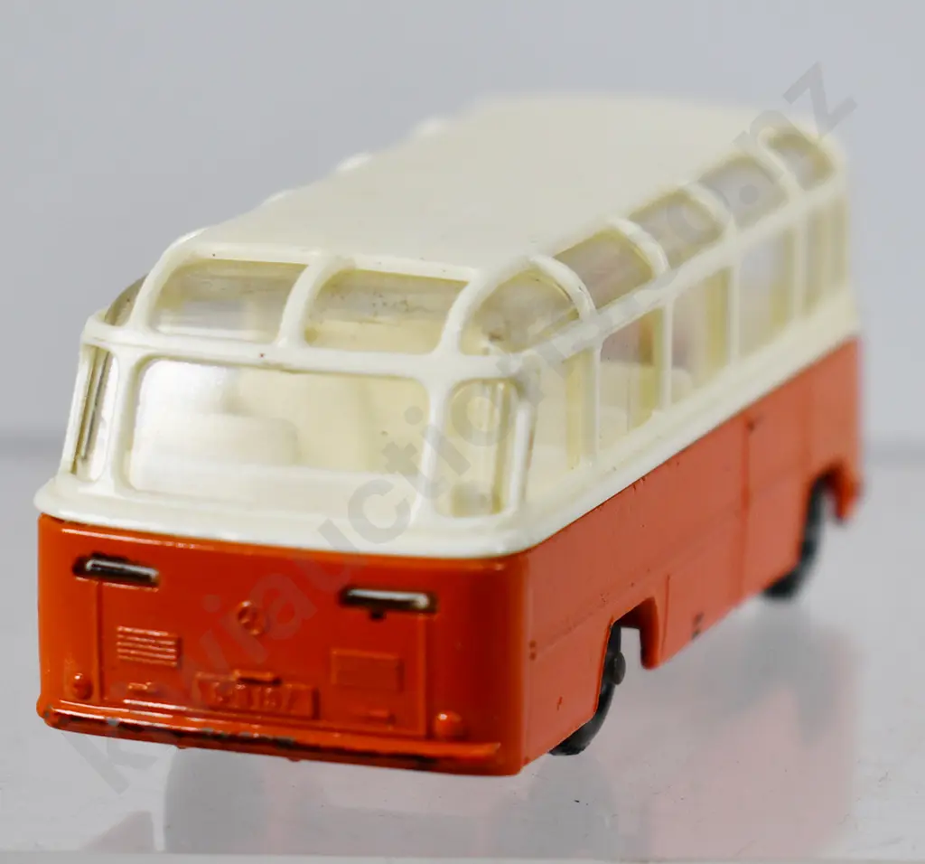 MATCHBOX SERIES MERCEDES COACH NO. 68 Image 1++