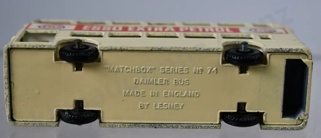 MATCHBOX SERIES DAIMLER BUS, NO.74 Image 1++