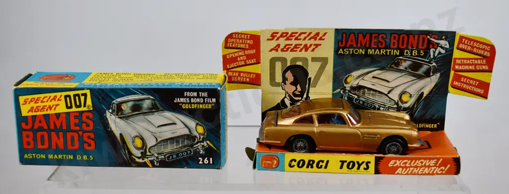 CORGI JAMES BOND ASTON MARTIN Image 1++